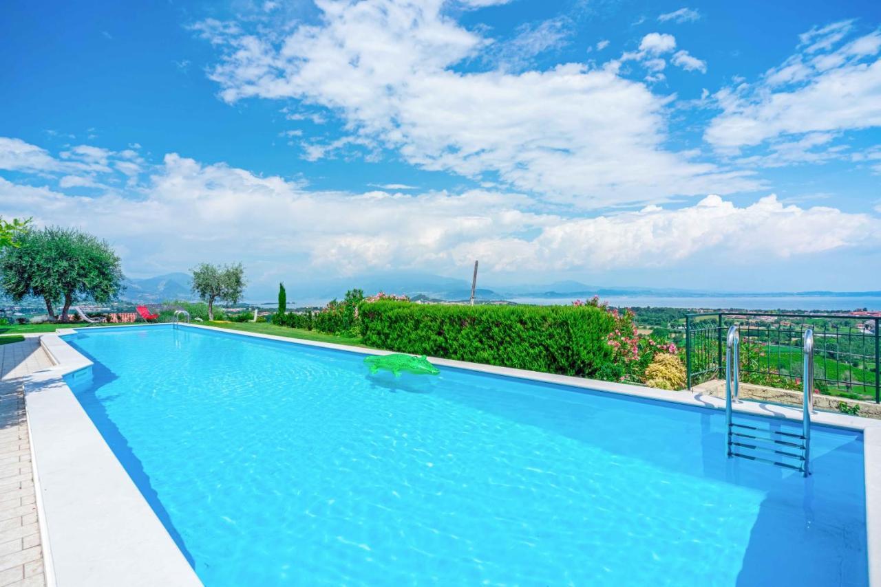 Villa Piscina Panoramica - La Casa Volante Soiano Del Lago Esterno foto